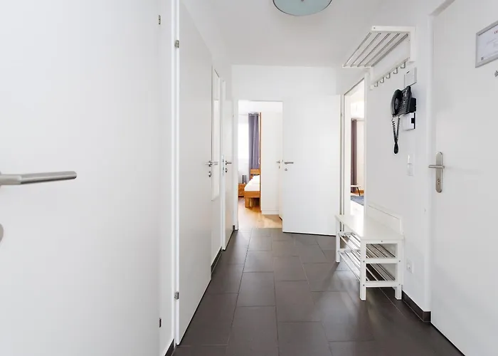 Apartment Spacious Group With Balcony *
