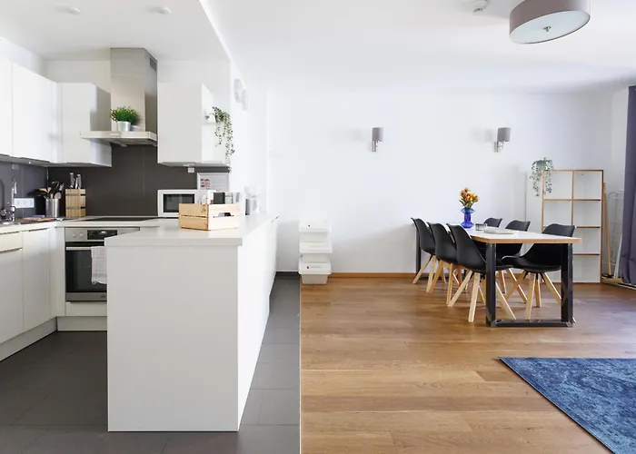 Apartment Spacious Group With Balcony Vienna
